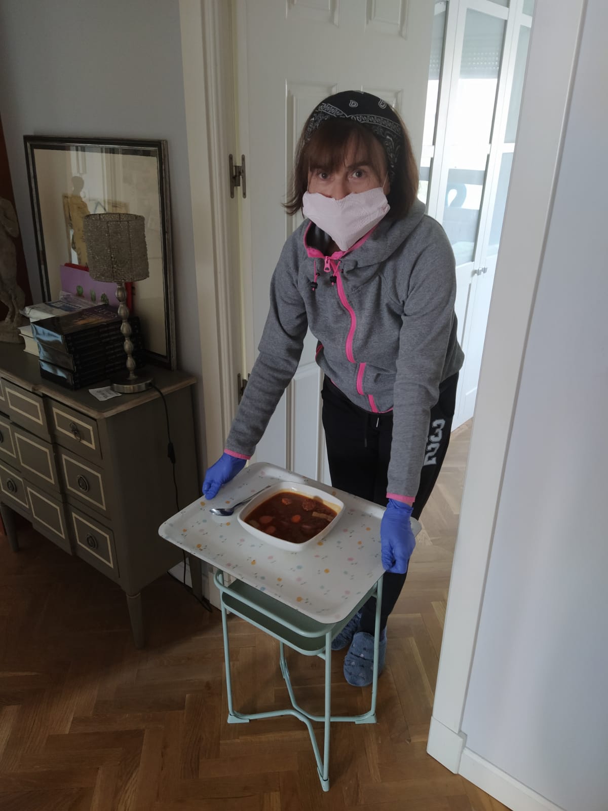 Confinada al cuadrado