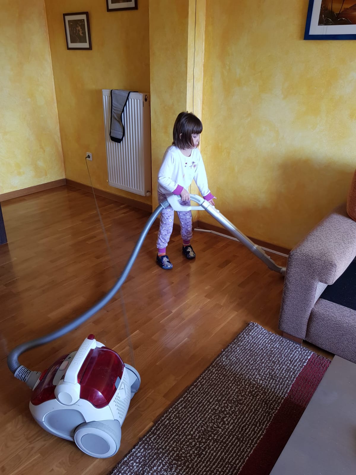 Las faenas de la casa. De Iker y Bea. Estella-Lizarra, Navarra