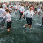 Baño en agua bendita en la Playa de El Palo 7