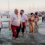 Baño en agua bendita en la Playa de El Palo 2