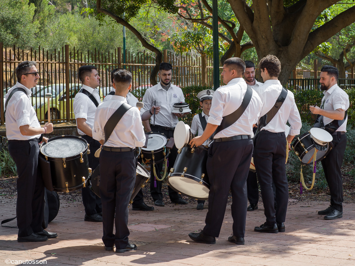 Tamborilros de mCC.TT. Gitanos practicando.