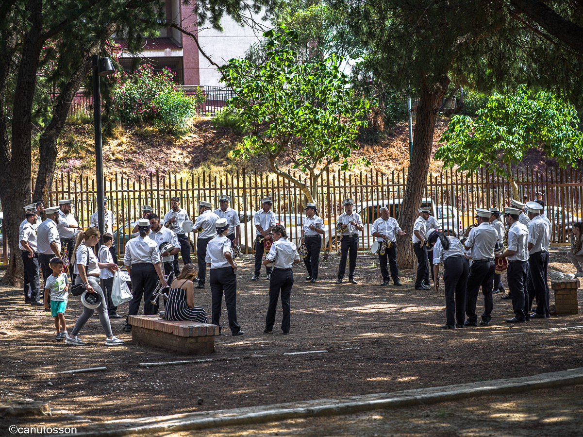 Banda cofrade Gitanos practivcando.