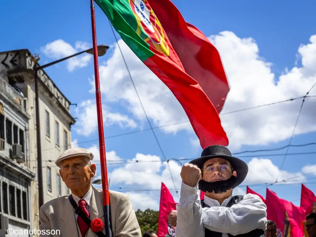 La enseña portuguesa símbolo de la instauración republicana desde 1911.