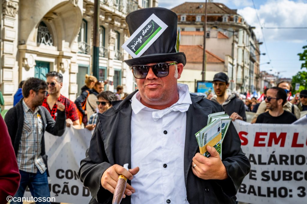 Crítica al mundo capitalista, Lisboa