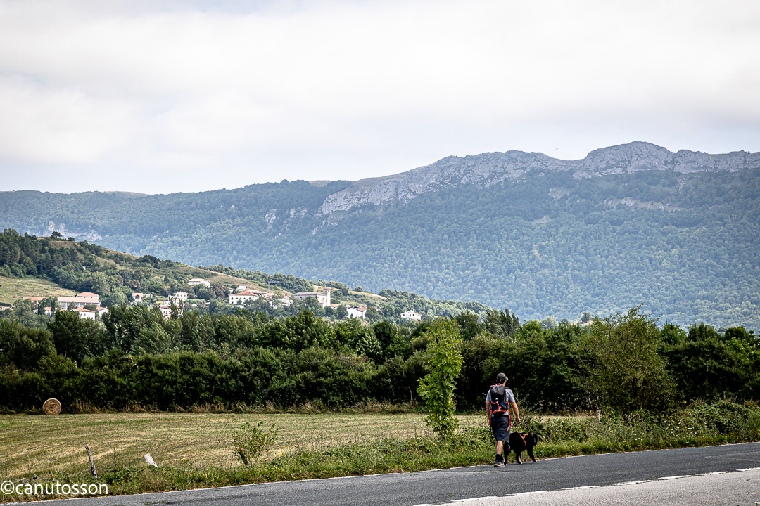 Unanu y la Sierra de Andía.